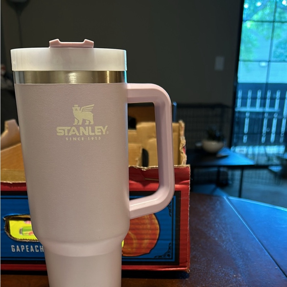 40oz Stanley tumbler